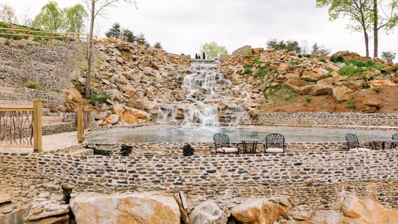 Ancient Lore Village Knoxville Bagian luar foto