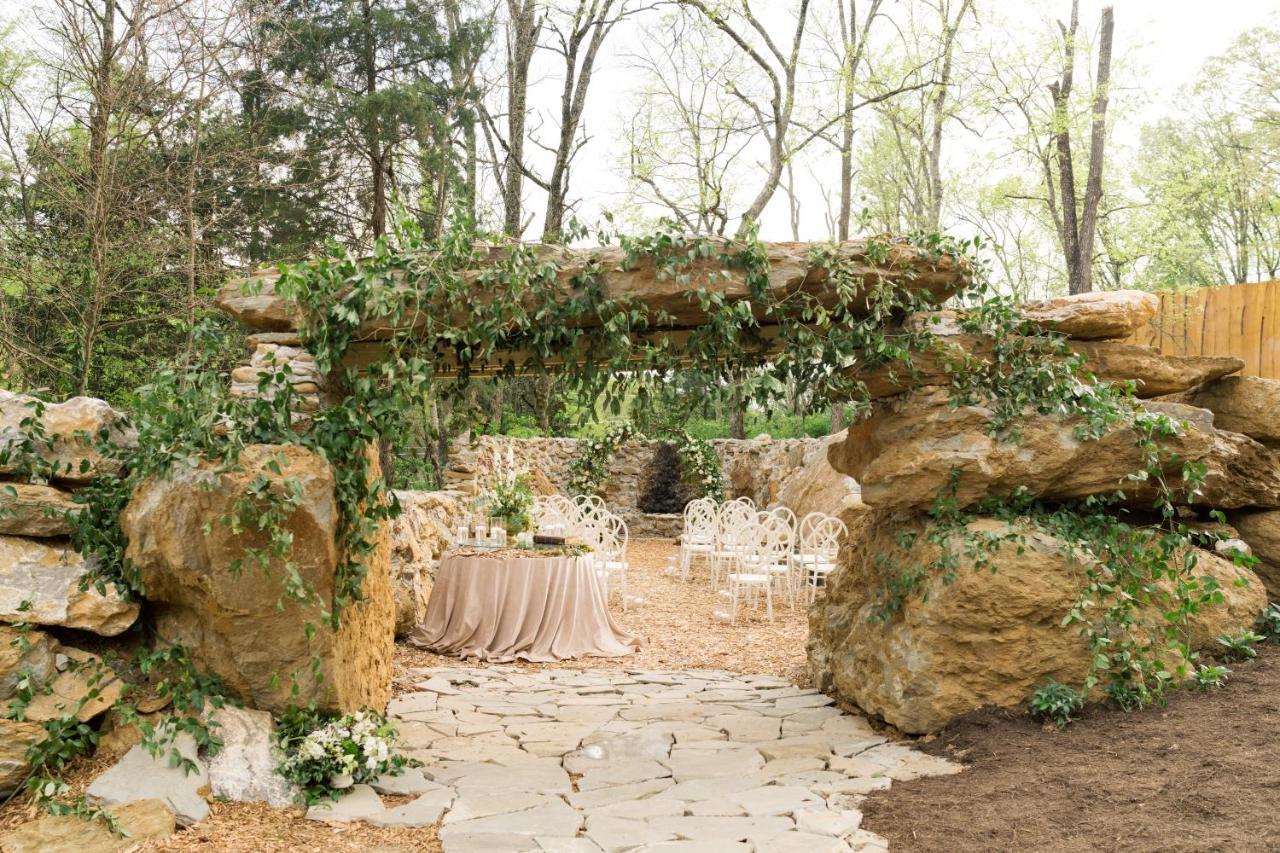 Ancient Lore Village Knoxville Bagian luar foto