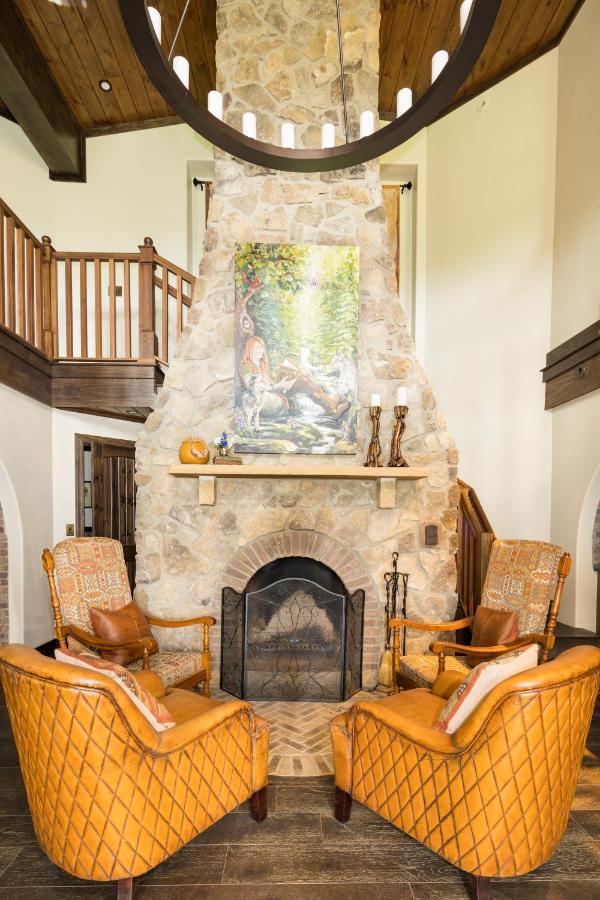 Ancient Lore Village Knoxville Bagian luar foto